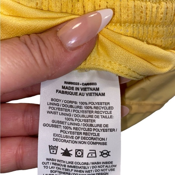 Nike swoosh butter yellow lined running shorts moist wicking sporty athleisure - Picture 9 of 16